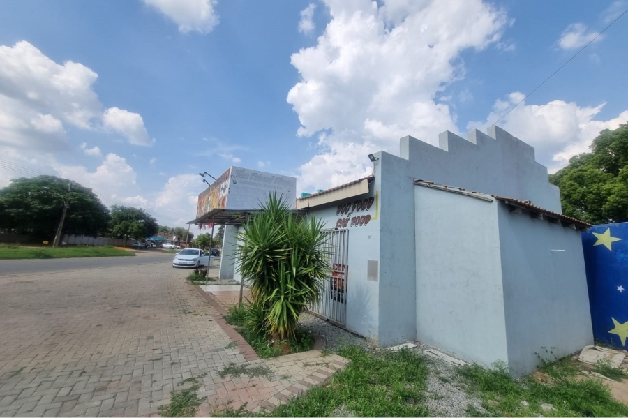 Commercial Property for Sale in Wilkoppies North West